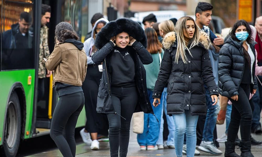 Σουηδία: «Φρένο» στην διασπορά του κορονοϊού με νέα μέτρα για 1 μηνα